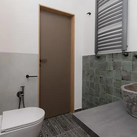 Loft Near The Old Town Parking & Balcony By Renters Apartamento