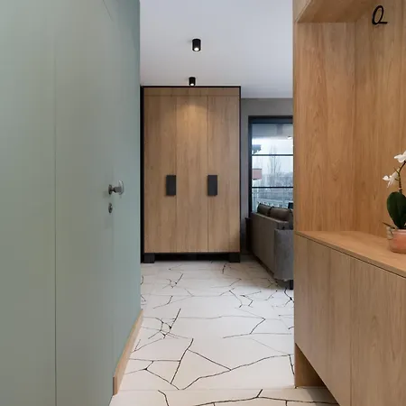 Apartamento Loft Near The Old Town Parking & Balcony By Renters