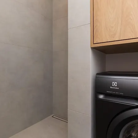 Loft Near The Old Town Parking & Balcony By Renters *