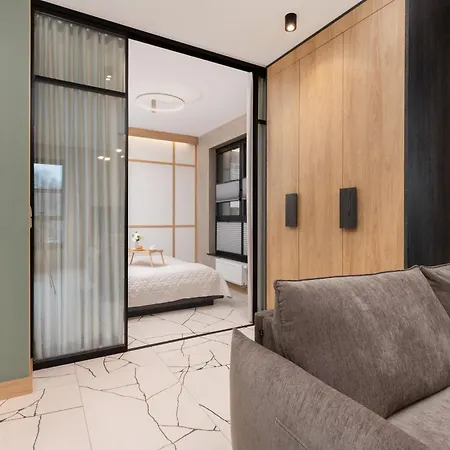 Loft Near The Old Town Parking & Balcony By Renters *