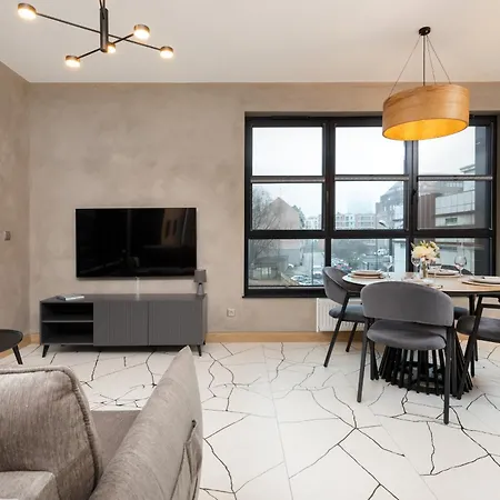 Loft Near The Old Town Parking & Balcony By Renters 公寓 *