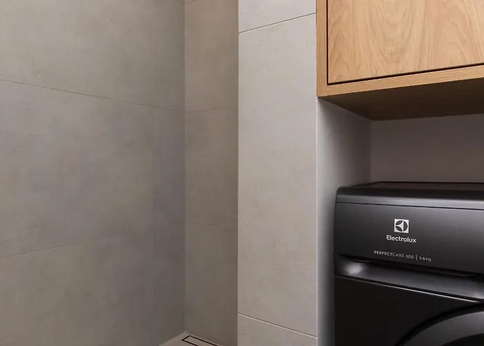 Loft Near The Old Town Parking & Balcony By Renters *