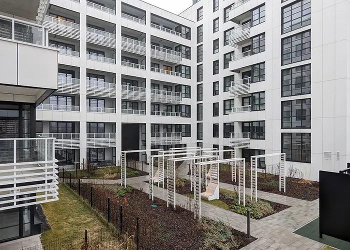 Loft Near The Old Town Parking & Balcony By Renters Διαμέρισμα *